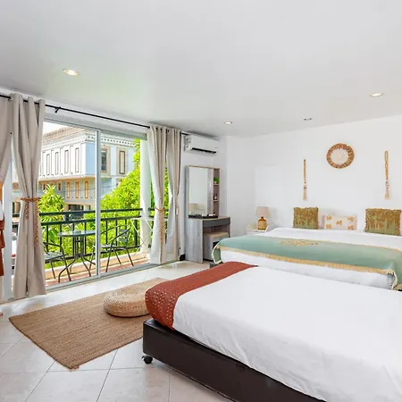 Kata Station Boutique Hotel Exterior photo