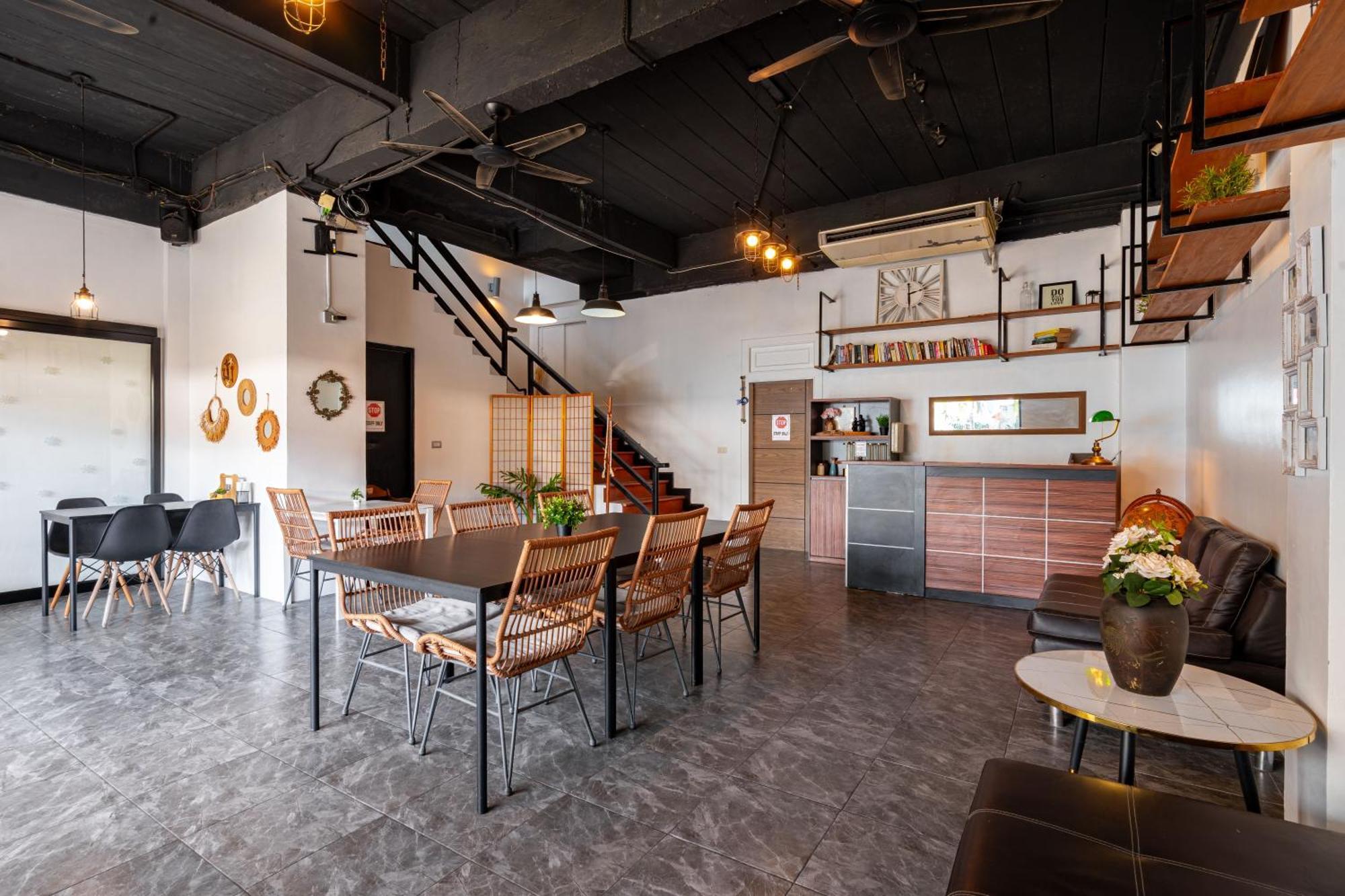 Station Boutique Strand Kata